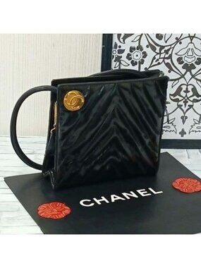 Chanel Stitch Shoulder Bag Enamel Black